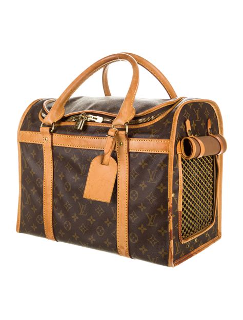 louis vuitton monogram dog carrier.